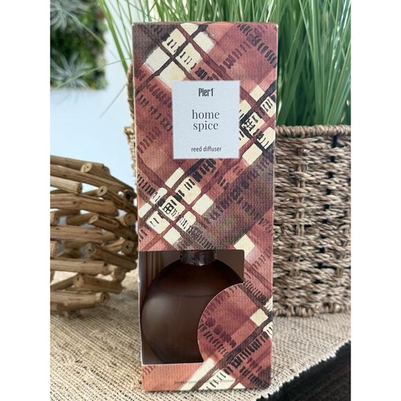 NEW Pier 1 Imports HOME SPICE 10 oz Oil Reed Diffuser Set Fall Christmas Holiday - Picture 1 of 7
